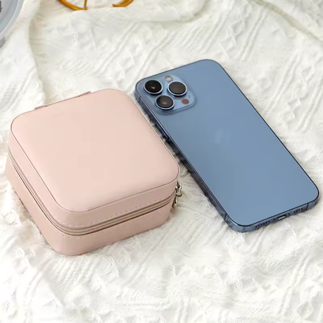 FREE Mini Jewellery Organizer Travelcase