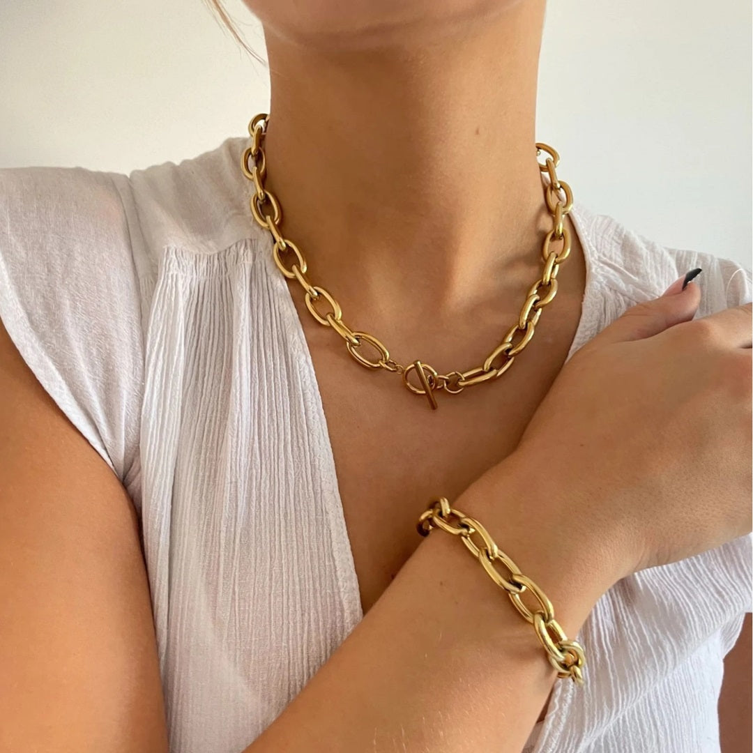 Women’s Chunky Chain Necklace | Toggle Clasp