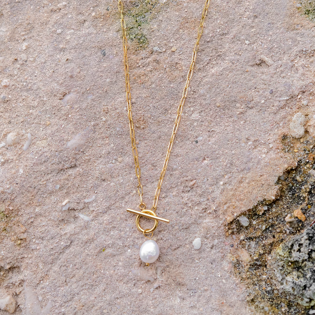 Women’s Freshwater Pearl Necklace