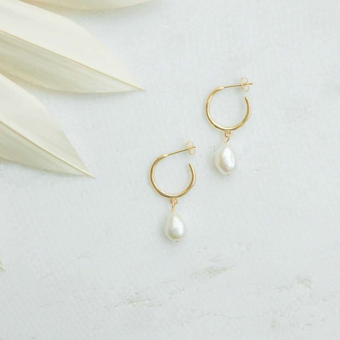 Women’s Baroque Freshwater Pearl Hoop Earrings